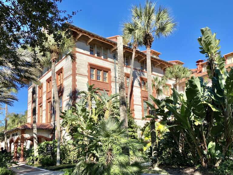 Built in 1885-1887 and designed by the New York-based architecture firm of Carrère and Hastings, this ostentatious Spanish Colonial Revival-style luxury resort hotel was built by Henry Flagler to attract wealthy tourists to the warm winters of
