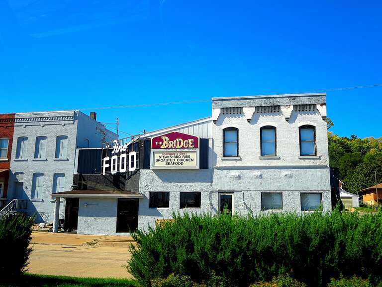 The Bridge Restaurant &amp;amp; Lounge