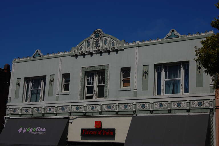 1335/1337/1339 Park Street. Alameda, California, USA