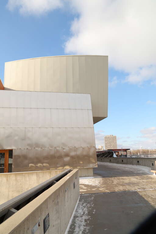 I was too cold to find the better side...