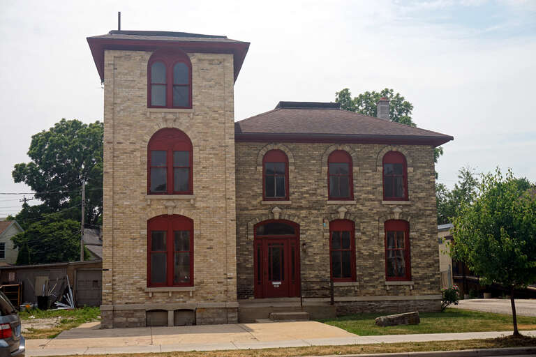 The Dr. Volney L. Moore House in Waukesha, Wisconsin (United States).
