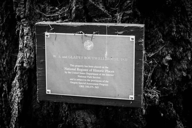 The Willard and Gladys Boutwell House in Lake Oswego, Oregon