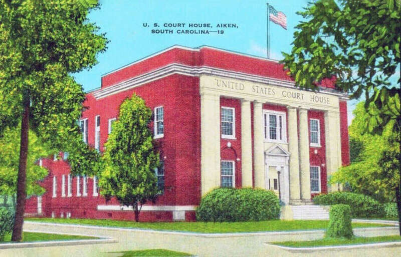 Photomechanical print (postcard) : halftone, colored Divided back 
No. 19 
Printed by E. C. Kropp Co. (26981N) 
Charles E. Simons United States Court House, completed in 1935.