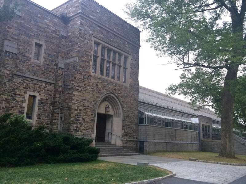 Hobey Baker Memorial Rink, home to the [[:w:Princeton University} Tigers men's and women's ice hockey teams|Princeton University} Tigers men's and women's ice hockey teams]]