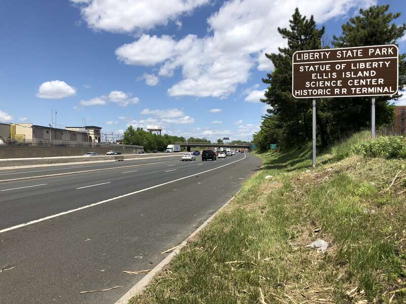 View east along Interstate 78 (Phillipsburg-Newark Expressway) just east of Exit 54 in Irvington Township, Essex County, New Jersey