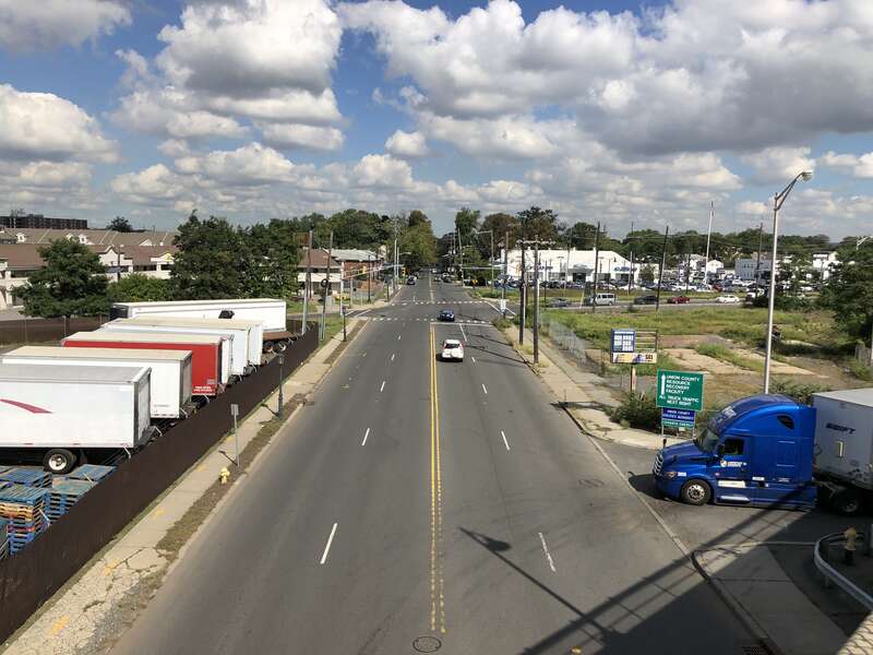View east along Union County Route 514 (Lawrence Street) from the overpass for U.S. Route 1 and U.S. Route 9 in Rahway, Union County, New Jersey