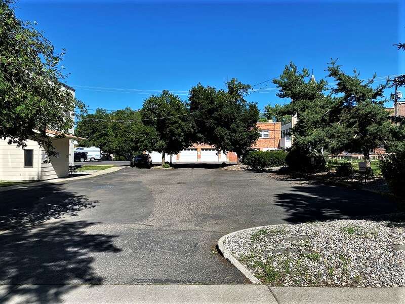 Gifford House  Scene pictured is current use of 112 S. Grand, Bozeman; verified on Google Maps.
