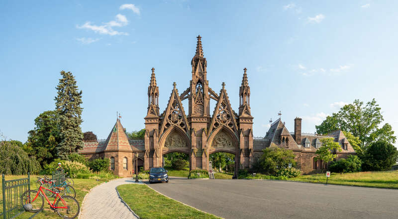 Panorama of the Green-Wood Cemetery gate