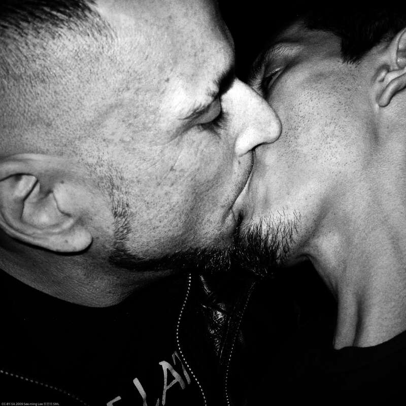 Both asked not to be identified - but those in the know knows exactly who they are!
Btw, these love birds are a couple, but they are both in my Ideal Husbands (project) - and are each currently involved in a relationship with their respective