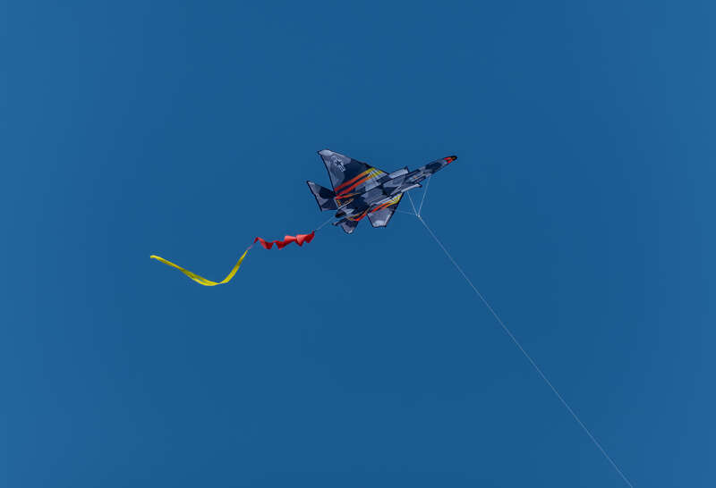 Kite flying at Brenton Point State Park, Rhode Island, US (PPL1-Corrected)