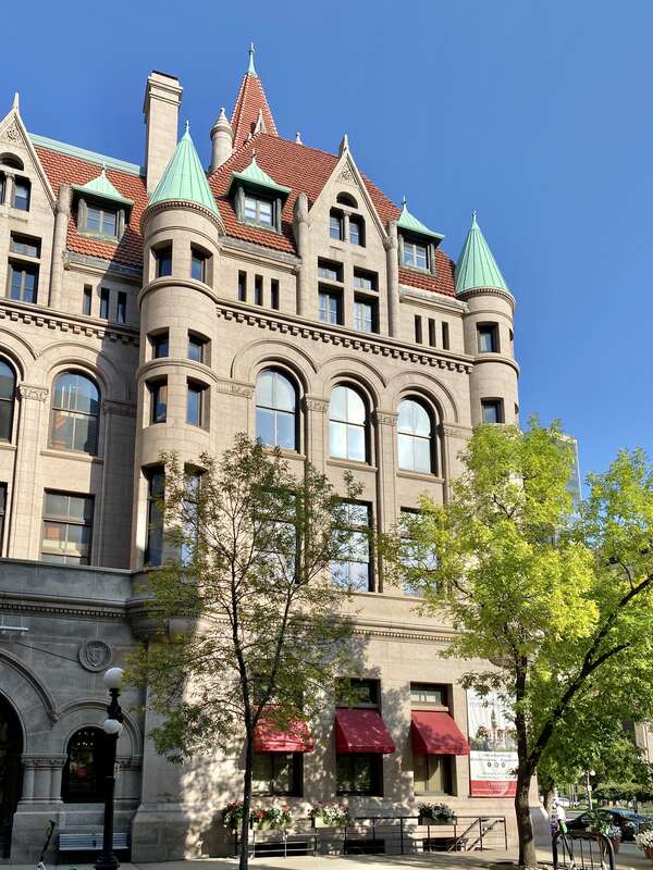 Built between 1894 and 1902, this Richardsonian Romanesque-style granite building was designed by Willoughby J. Edbrooke to serve as the United States Post Office, Courthouse, and Custom House for St. Paul.  The building occupies an entire city block