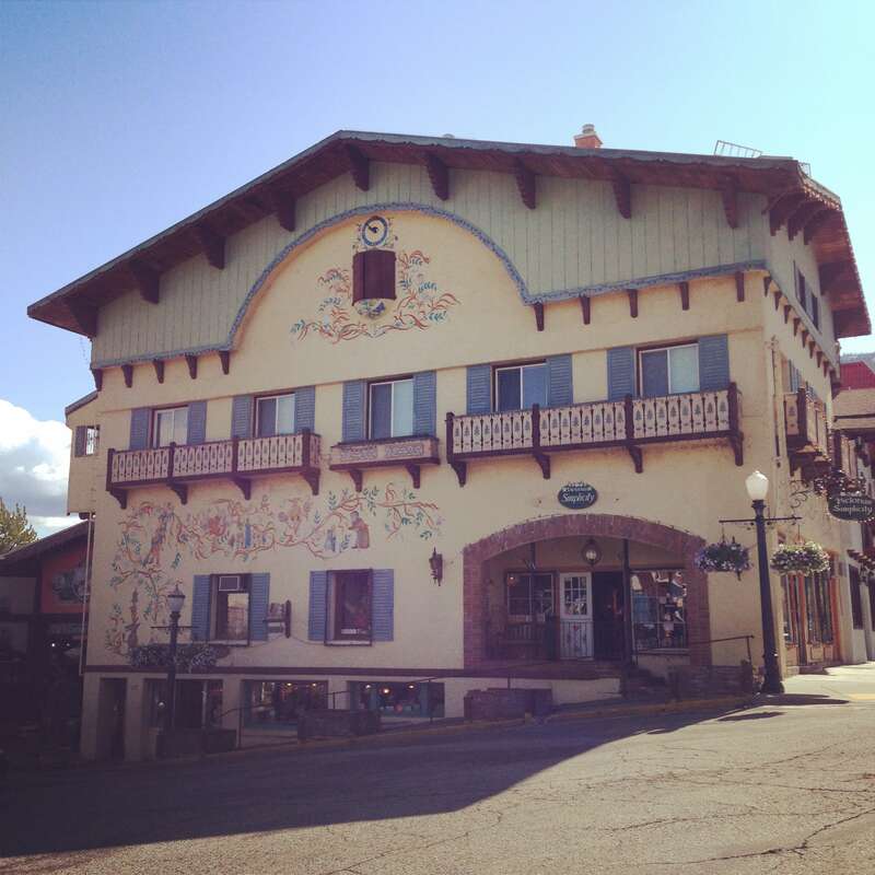 Leavenworth, WA — Victorian Simplicity