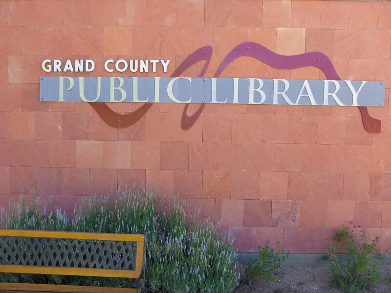 The graphic is reflective of the local environment which had significant national parks very close by.