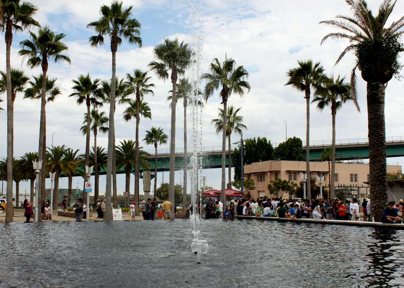 Major chaos,  a real LA Carmagedon (really bad traffic), mess-arrangements during Navy Week 2011  = but HEY ... it's free, what else do you expect ?