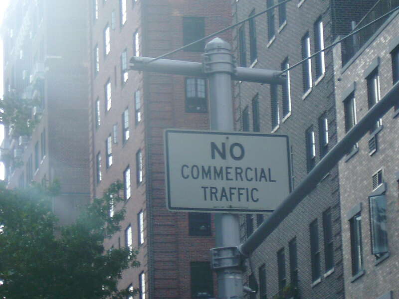 This photo is of Wikis Take Manhattan goal code R24, Traffic sign.