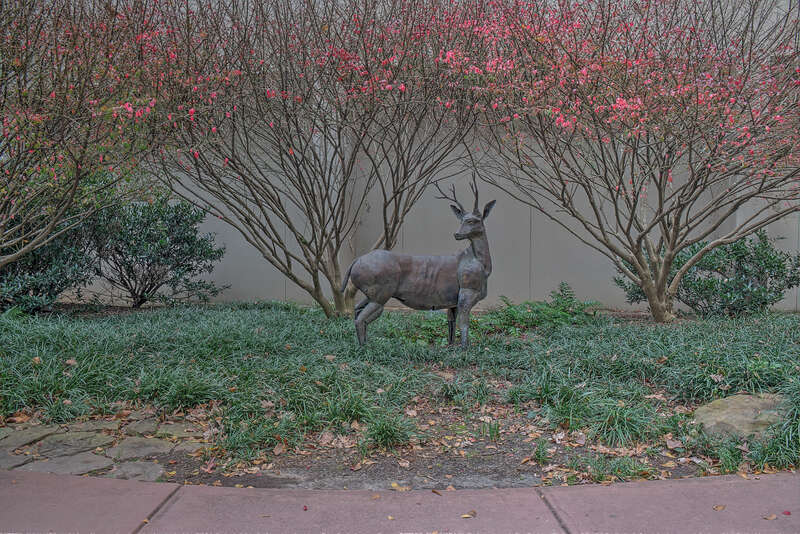 15-31-081: deer sculpture