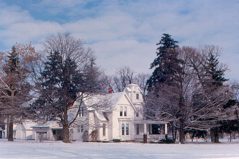 A Victorian house in Bishop Hill.  I do not know whether the house was connected with the one-time Swedish religious community.