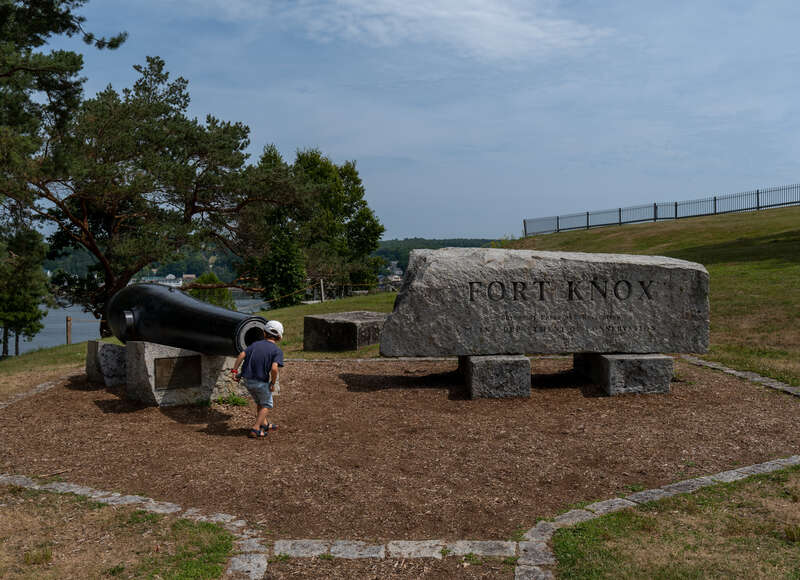 Gabriel inspecting a cannon at Fort Knox, Maine, US (PPL1-Corrected)
