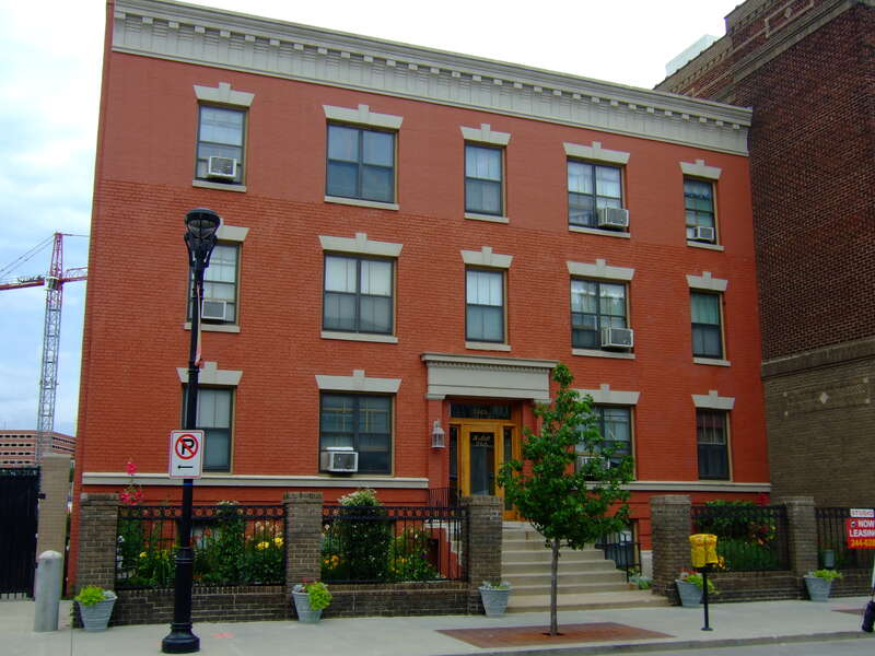 Hallett Flat-Rawson &amp;amp; Co. Apartment Building (1906) at 1305 Locust Street in Des Moines, Iowa.  Added to the National Register of Historic Places in 2009.