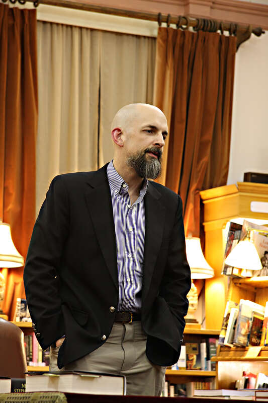 Neal Stephenson talking at the Boulder Book Store at his signing of Anathem.