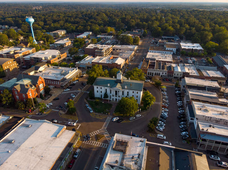 There are few towns on Earth with a more beautiful downtown than Oxford.