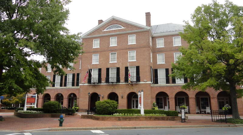 Tidewater Inn After two years of construction, the Tidewater Inn opened on September 3, 1949.