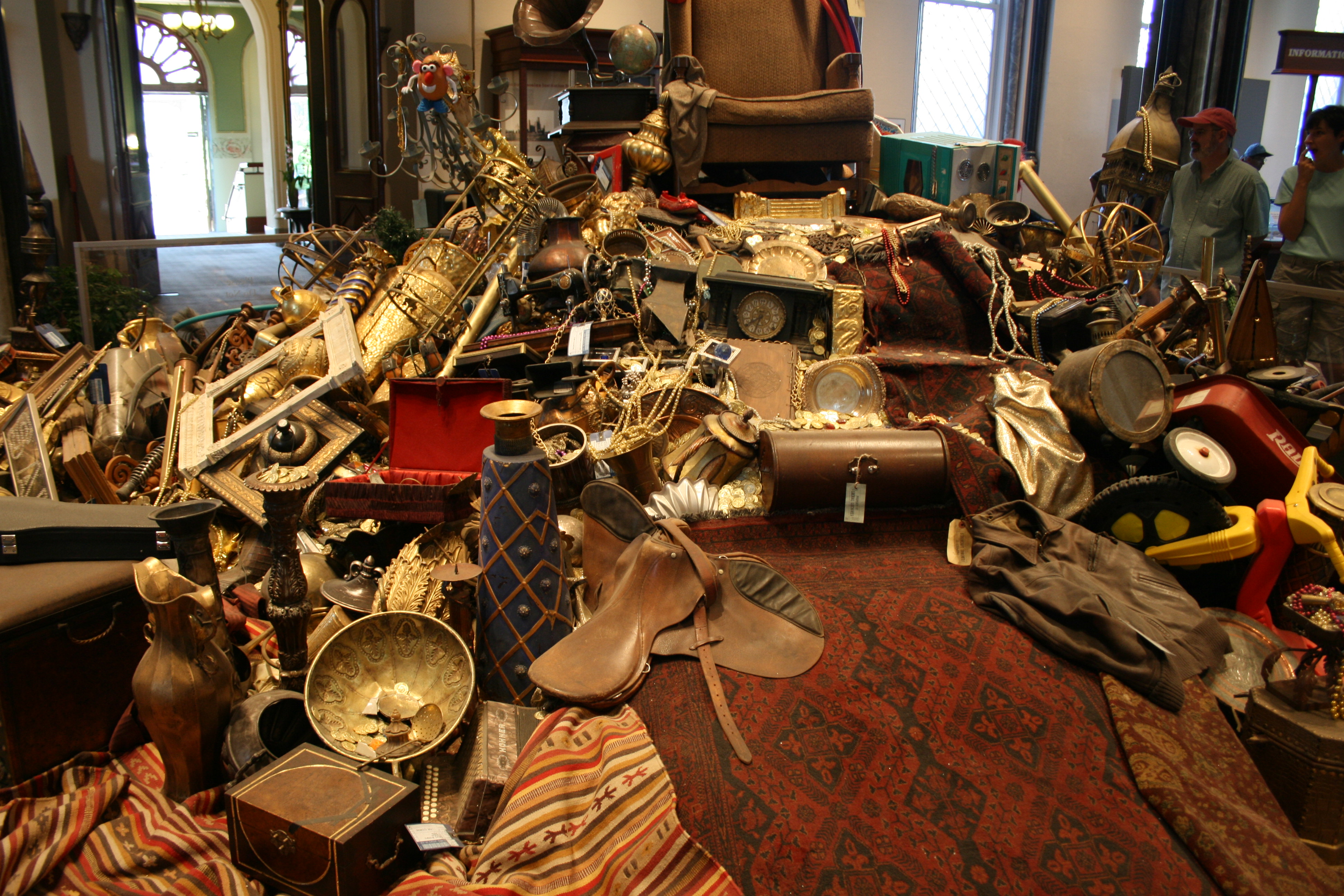 Smithsonian Castle, Smithsonian Institution, Washington, D.C. Complete indexed photo collection at WorldHistoryPics.com.