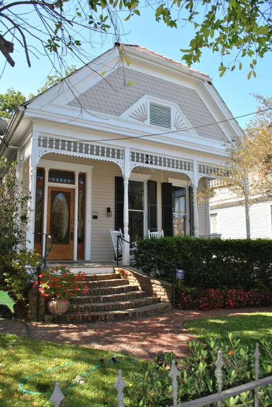 House at 306 Washington Street, Downriver Residential Historic District, Natchez, MS USA