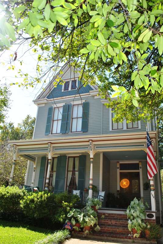 House at 308 Washington Street, Downriver Residential Historic District, Natchez, MS USA