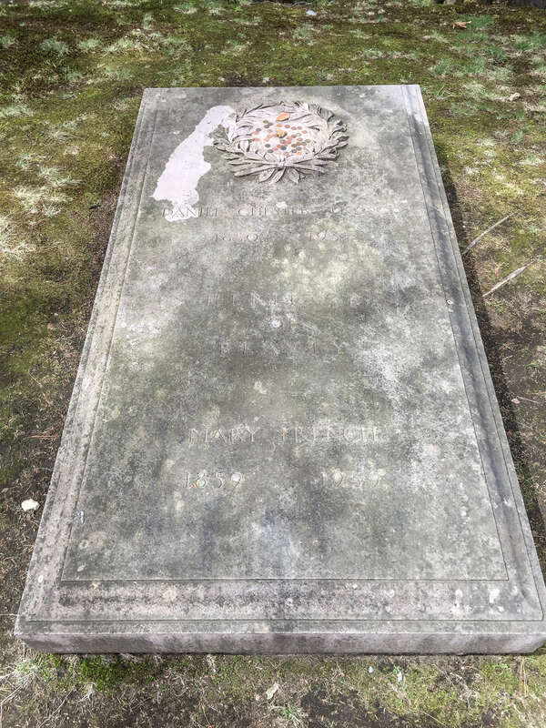 Grave of Daniel Chester French in Sleepy Hollow Cemetery