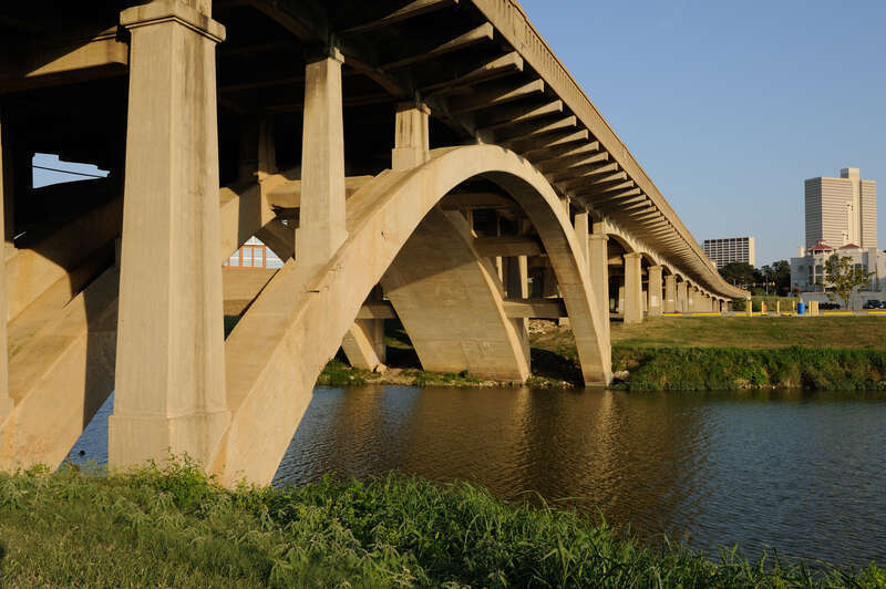 Henderson Street BridgeThe Henderson Street bridge crosses the Clear Fork of the Trinity River, connecting downtown with the Northwestern corner of Fort Worth. NRHP Ref 11000128.