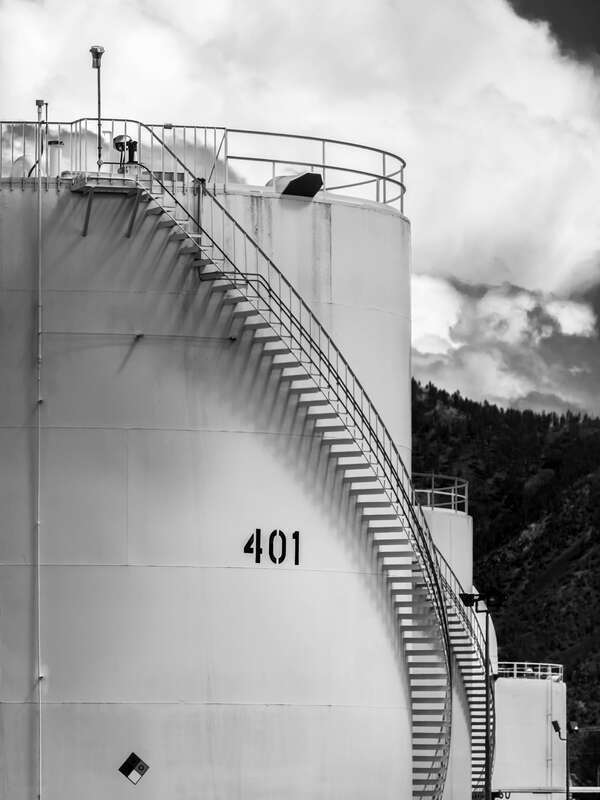 500px provided description: OLYMPUS DIGITAL CAMERA [#landscape ,#clouds ,#industrial]