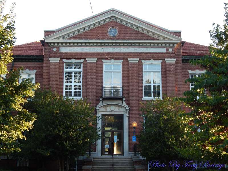 Boone County Courthouse, Courthouse Sq. Harrison