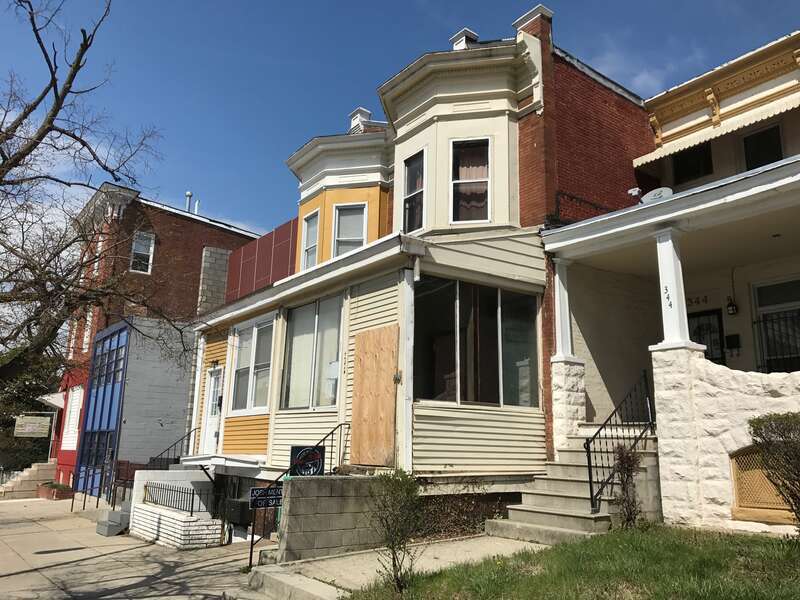 Photograph by Eli Pousson, 2017 April 3.