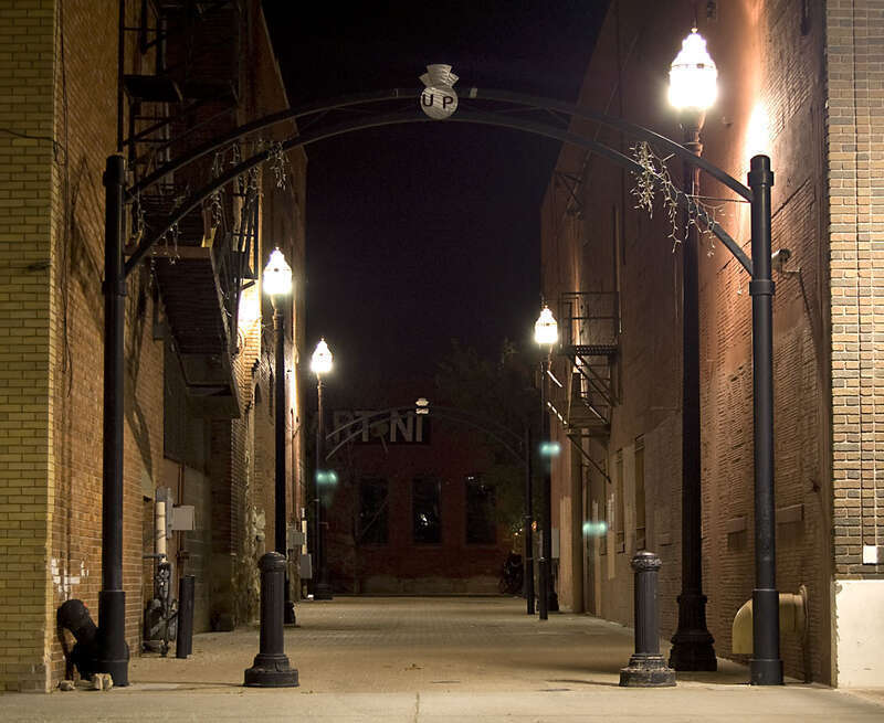 Dark Alley in El Paso