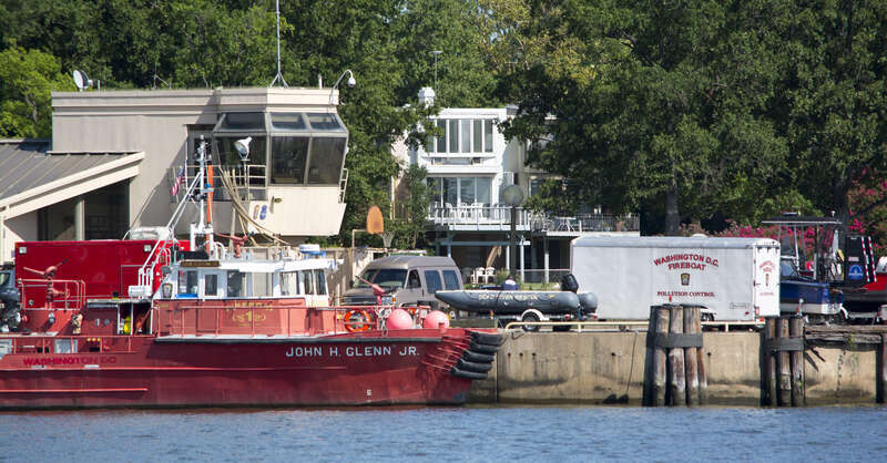 Fireboat John Glenn - DC River Rescue boat - Fireboat Pollution Control vehicle - East Potomac Park - 2013-08-25