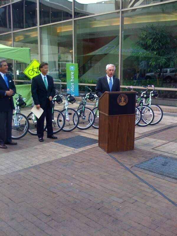 ... speaking with Mayors of Louisville and Jeffersontown at our 4th

street station.