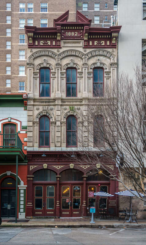 Henry Brashear Building is a Victorian-era commercial building at 910 Prairie Avenue in downtown Houston