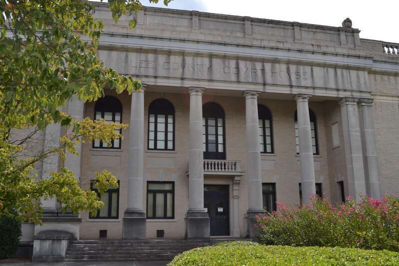 Lee County Courthouse