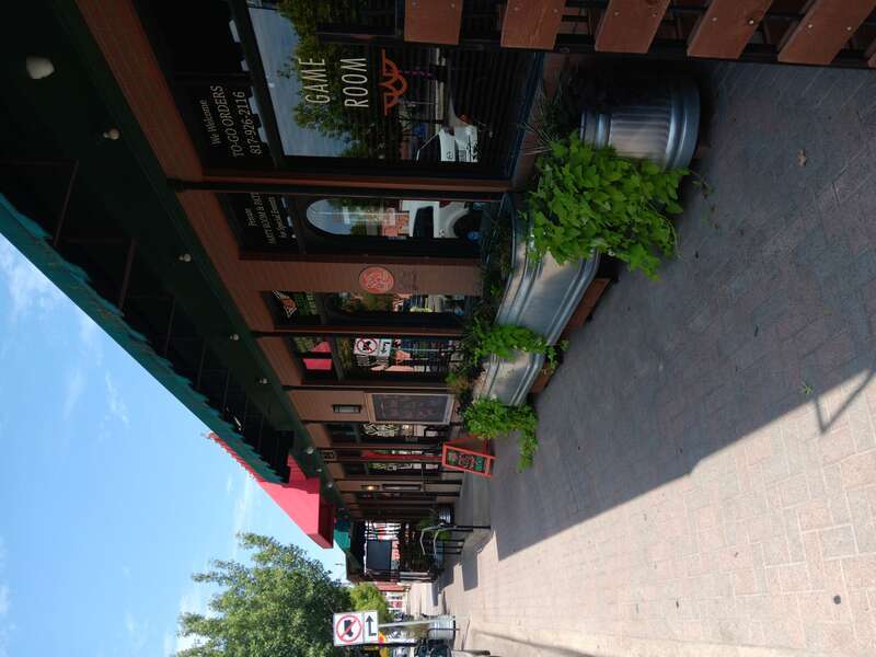 Shaw's Patio Bar and Grill in Fort Worth storefront