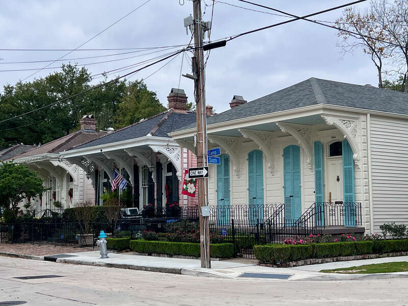 Shotgun houses at Camp St and Sixth St, New Orleans