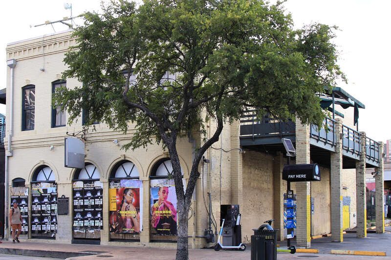 The E. H. Carrington Grocery Store and Lyons Hall was designated a Recorded Texas Historic Landmark in 1983. It is a contributing building to the the Sixth Street Historic District, which was listed on the National Register of Historic Places on