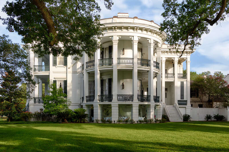 Nottoway Plantation House, Northwest of White Castle White Castle