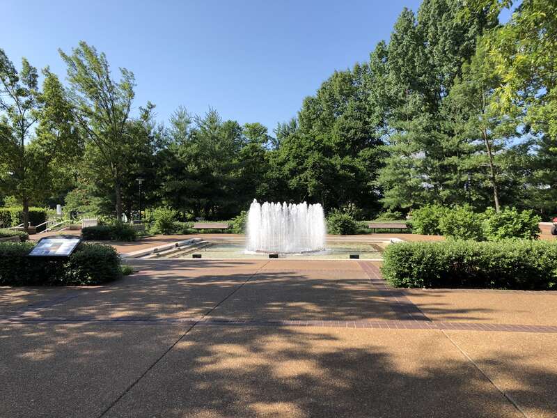A fountain at the Missouri Botanical Garden
