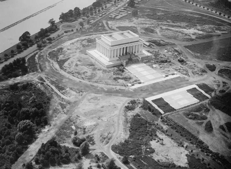 Aerial view of the Lincoln Memorial while under construction