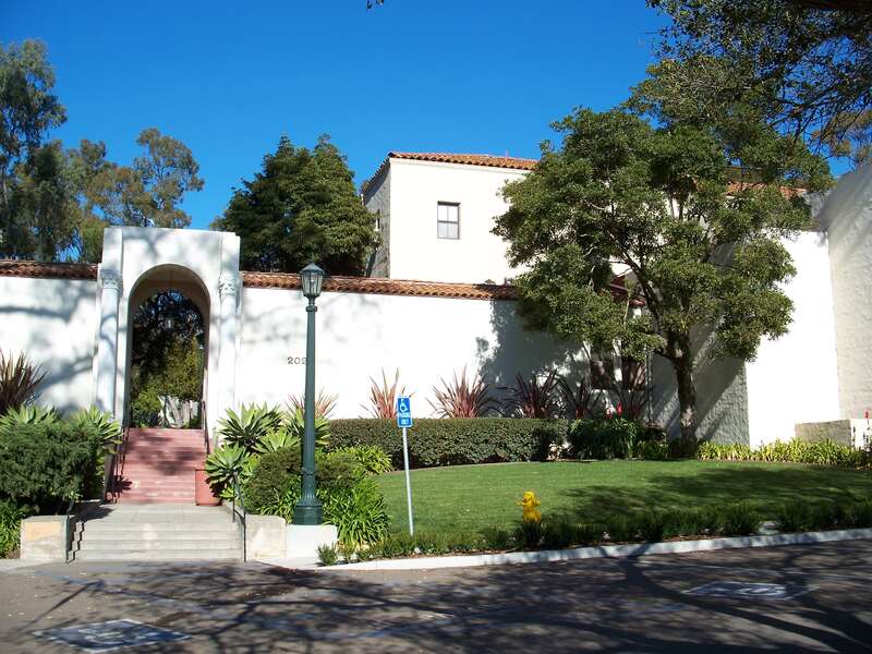 Ebbets hall, Riviera campus. 2020 Alameda Padre Serra. Santa Barbara, California, USA