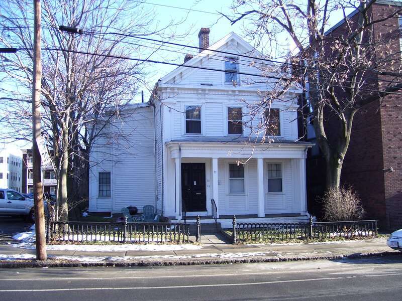 My 2010 photo of the George Wyatt House in Somerville, Massachusetts, USA.