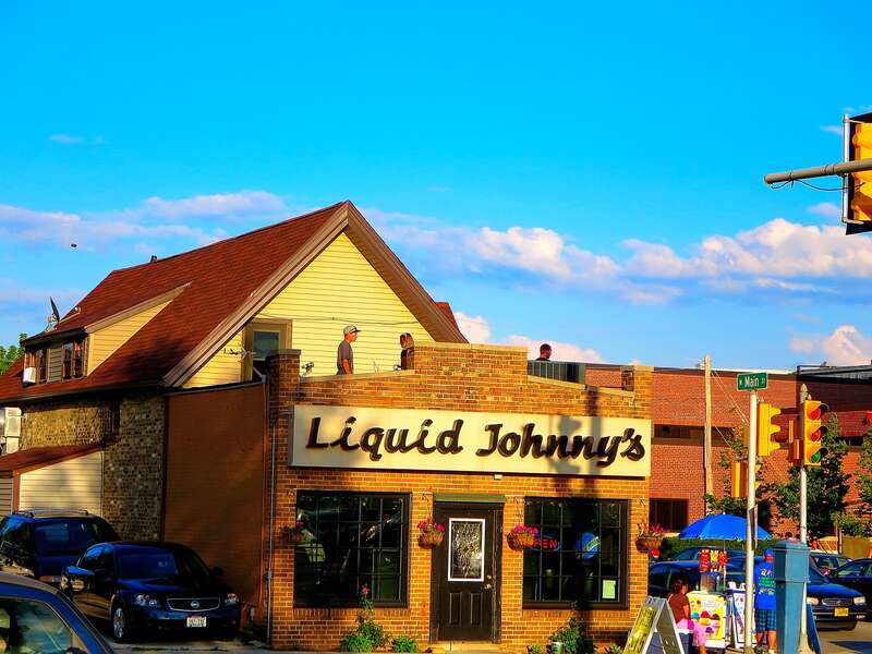 Liquid Johnny's Bar &amp;amp; Grill