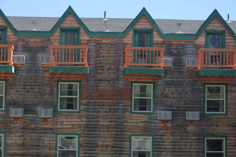 Rooms at The Retreat on Charleston Peak seen from the outside.