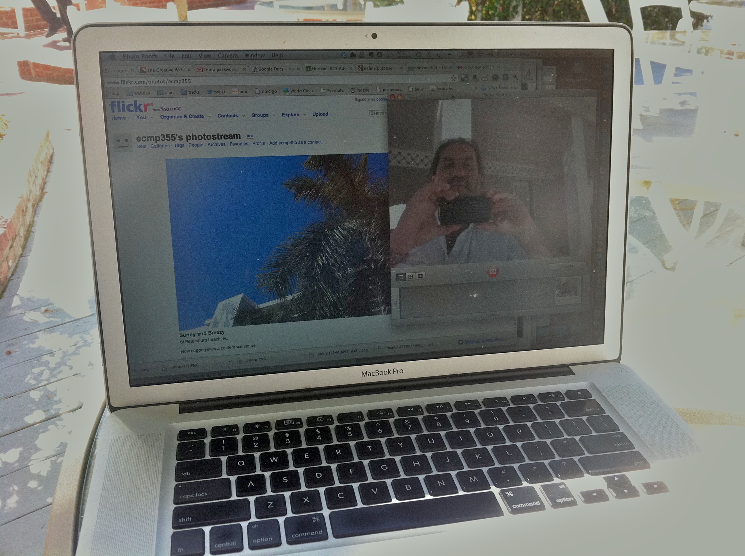 @dailyshoot 
2011/02/21: Who are you? Make a self portrait today and show the rest of us what you look like. #ds463
Doing the best I can here at the ITC conference in FLorida. Someone has to go on a conference at the beach, it must be my turn.

The